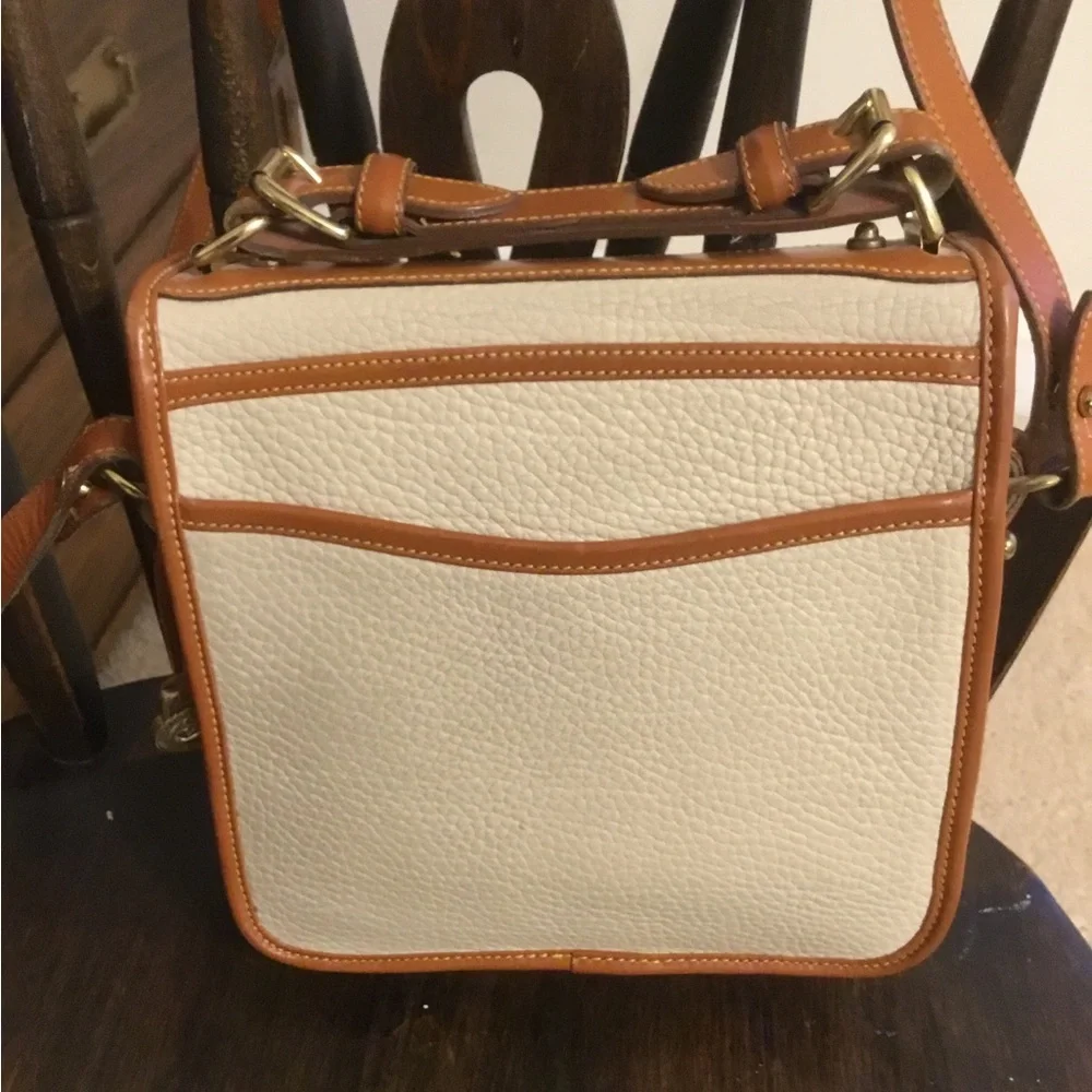 Dooney&Bourke all weather pebbled leather cross body bag like new condition - Picture 2 of 9